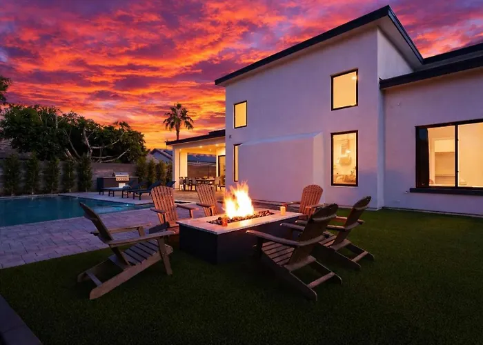Americana-pool & Fire Pit-near Quarter *