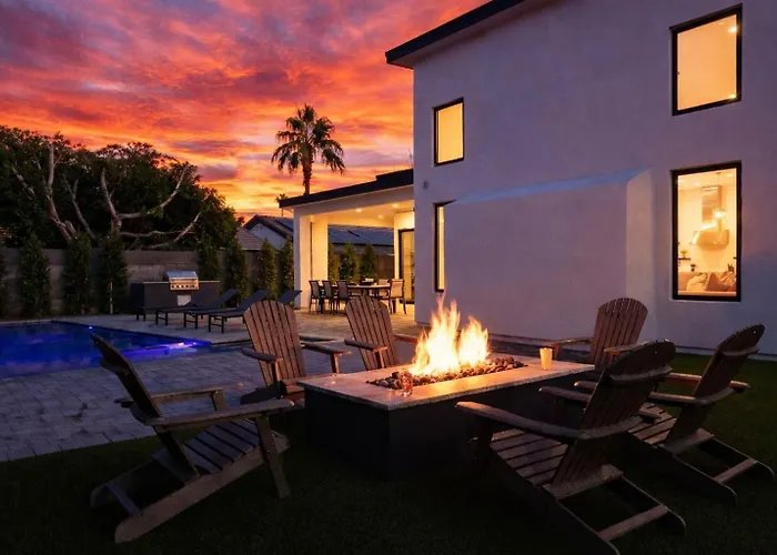 Americana-pool & Fire Pit-near Quarter Holiday home